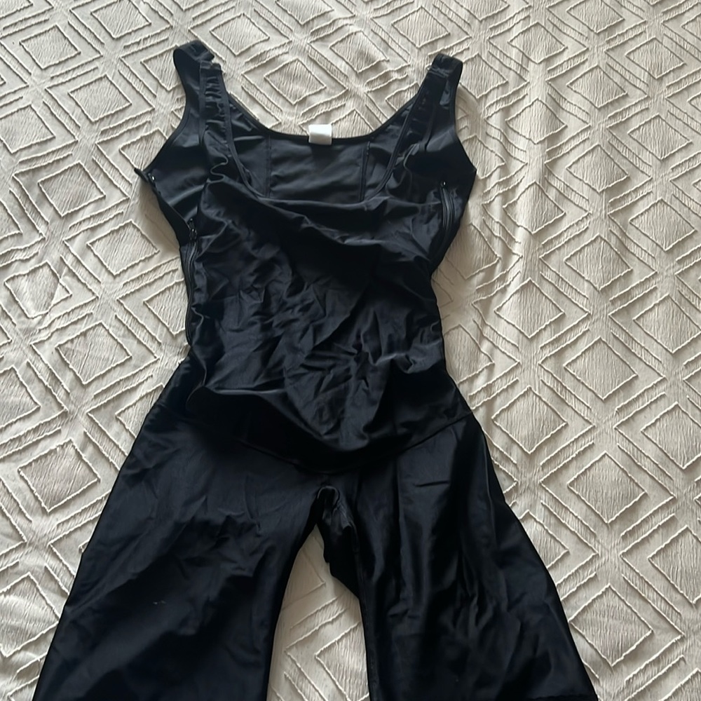 Shapewear never used 2